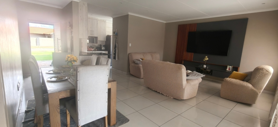 3 Bedroom Property for Sale in Waterkloof East North West